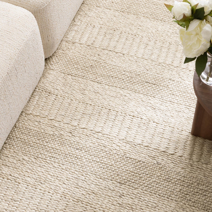 Privilege 002 Wool Rug Ivory