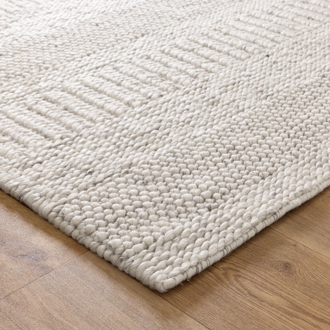 Privilege 002 Wool Rug Ivory
