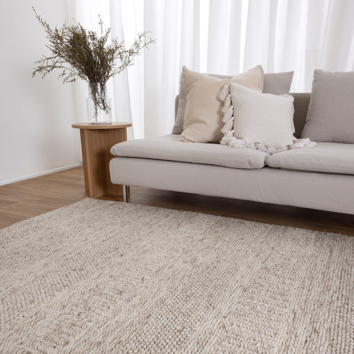 Privilege 002 Wool Rug Beige