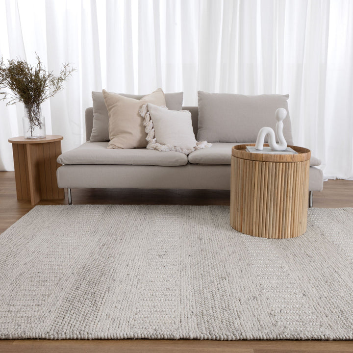 Privilege 002 Wool Rug Ivory