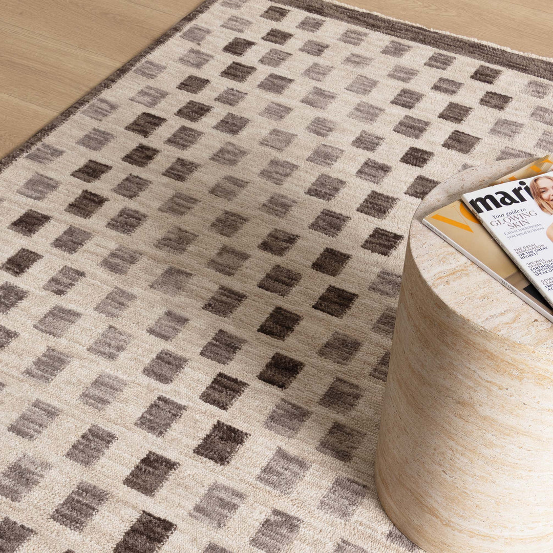 Horizon Ivory Grey Checkered Rug H102 - New Arrival