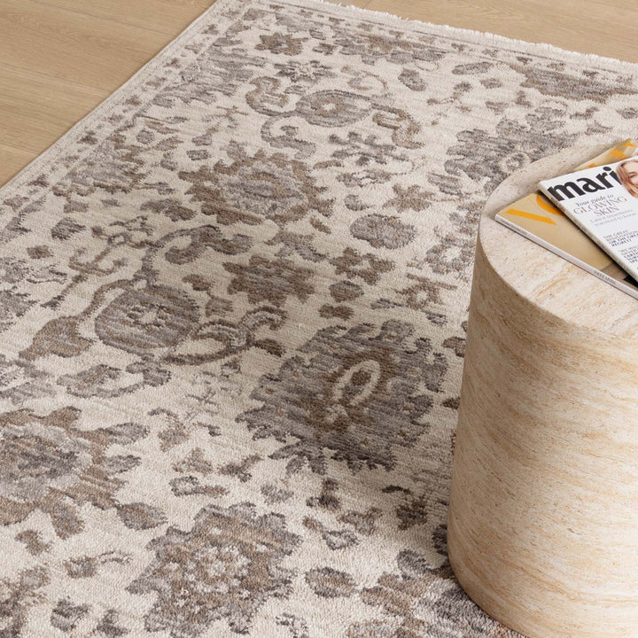 Horizon Grey Beige Traditional Rug H108 - New Arrival