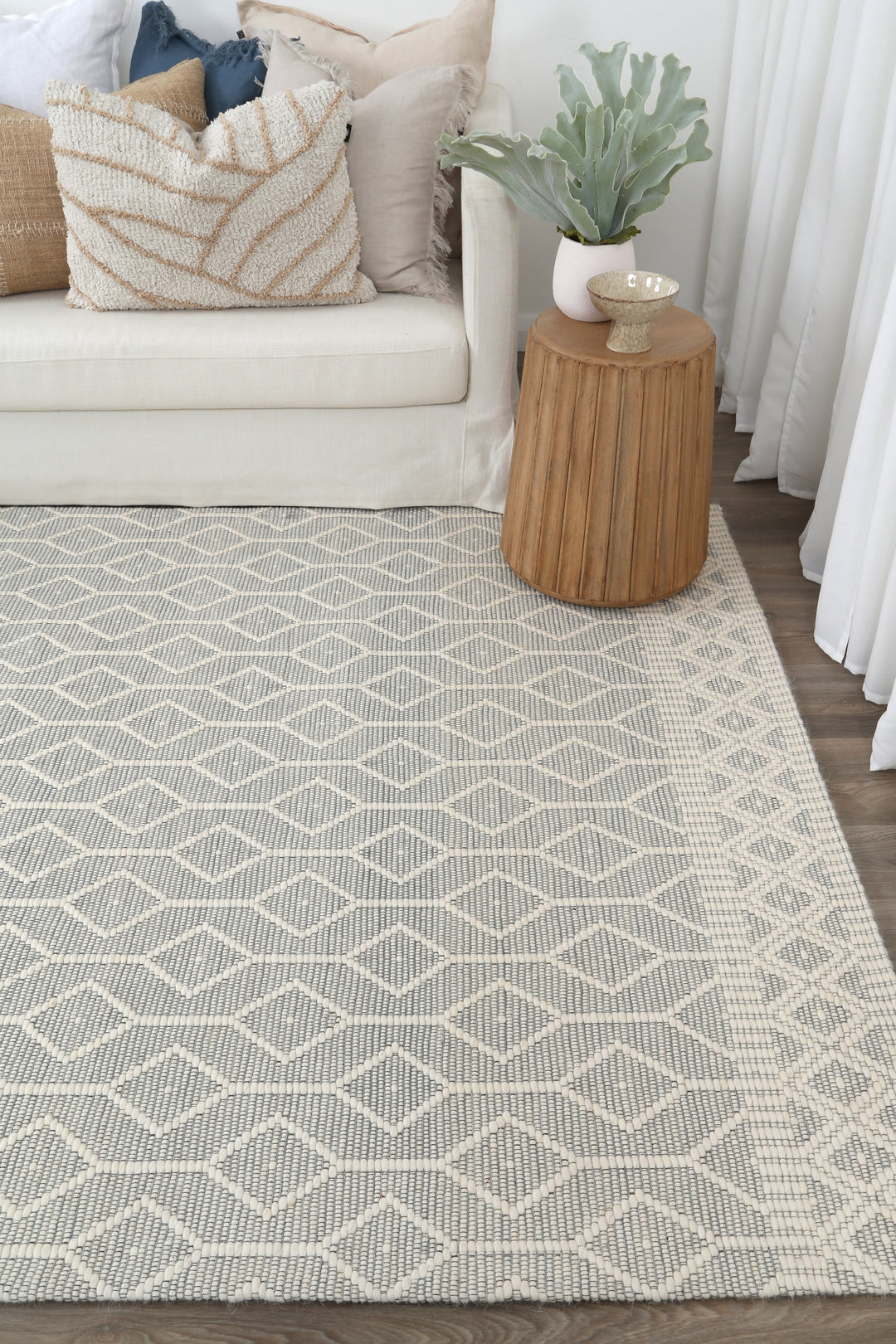Copacabana Lattice Light Grey Wool Rug - 2LGRE – Brand Ventures Pty Ltd