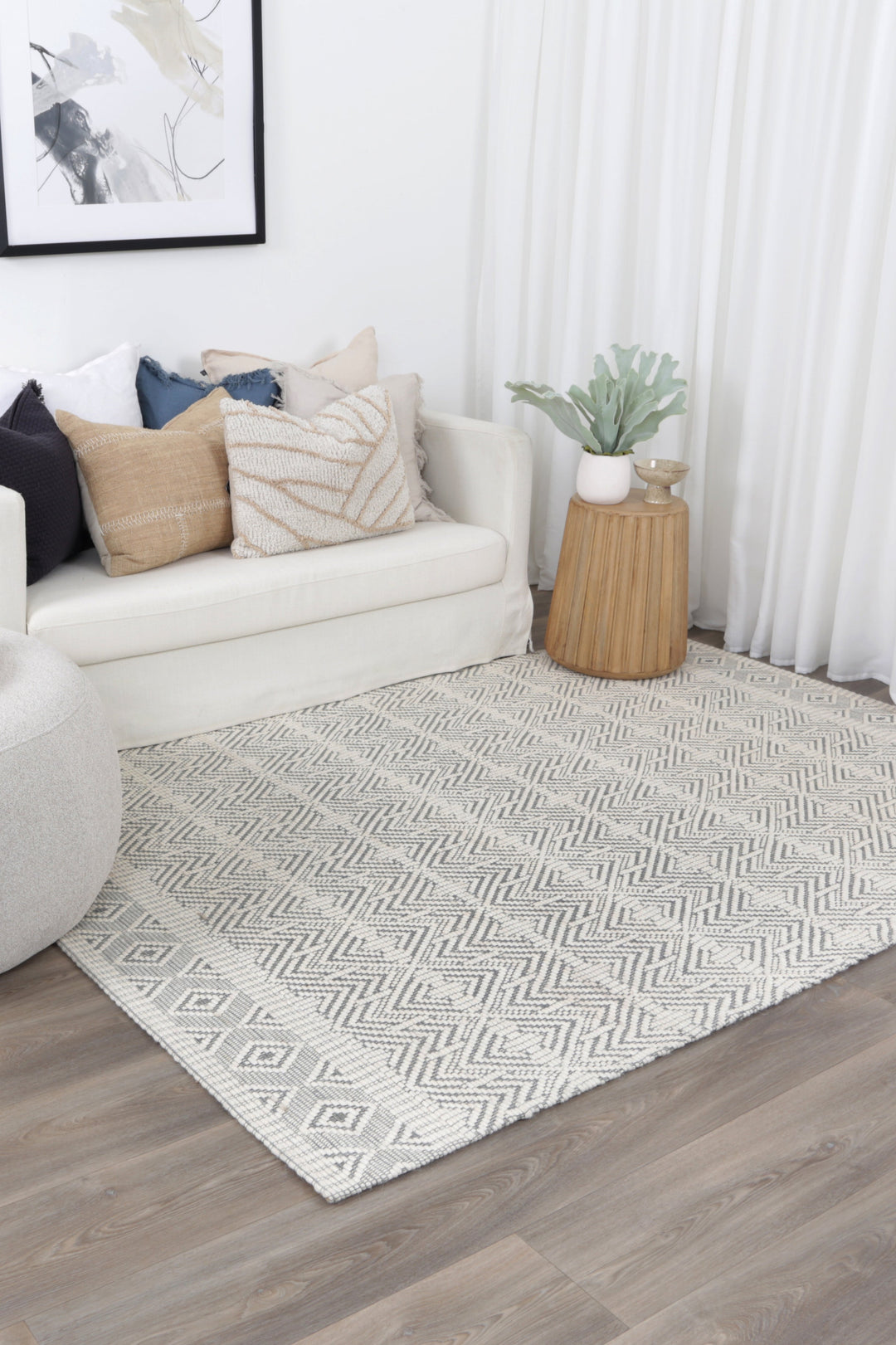 Copacabana Chevron Light Grey Wool Rug - 4LGRE