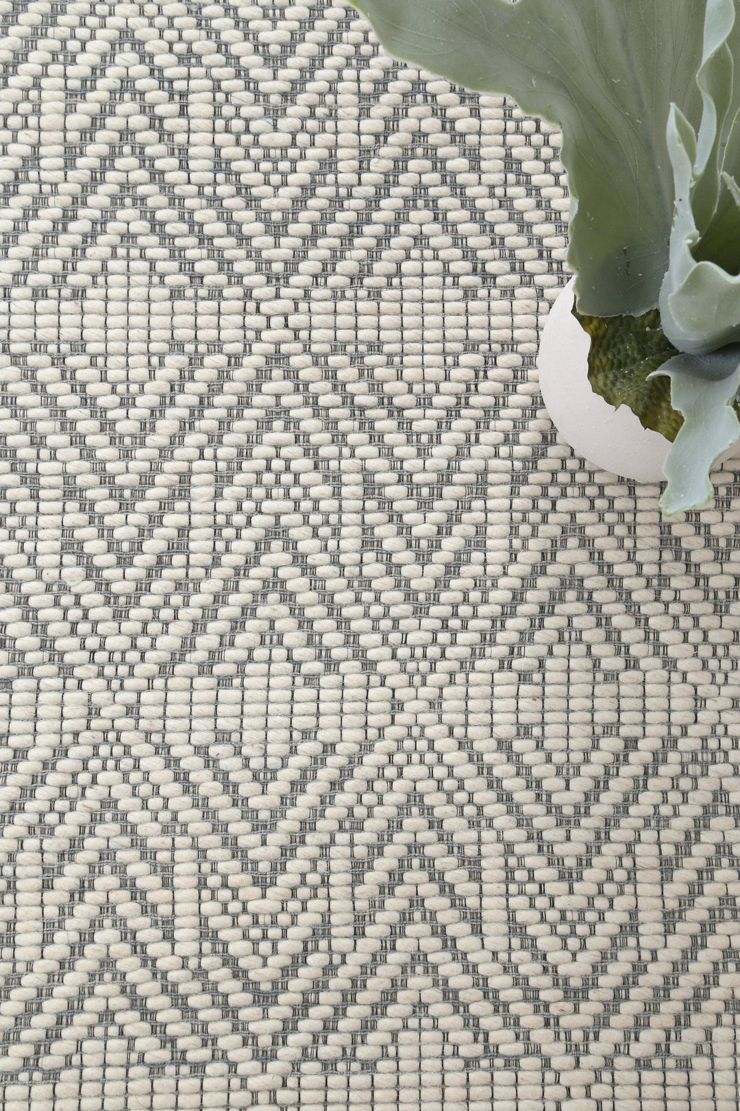 Copacabana Chevron Light Grey Wool Rug - 4LGRE