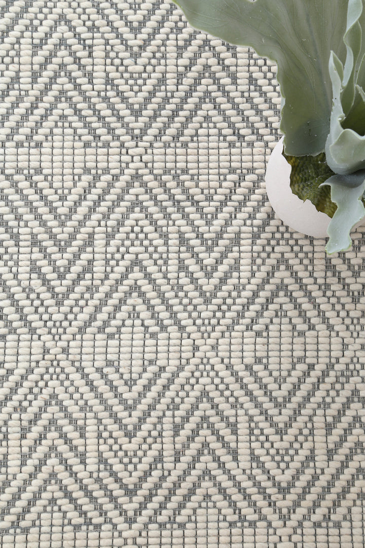 Copacabana Chevron Light Grey Wool Rug - 4LGRE