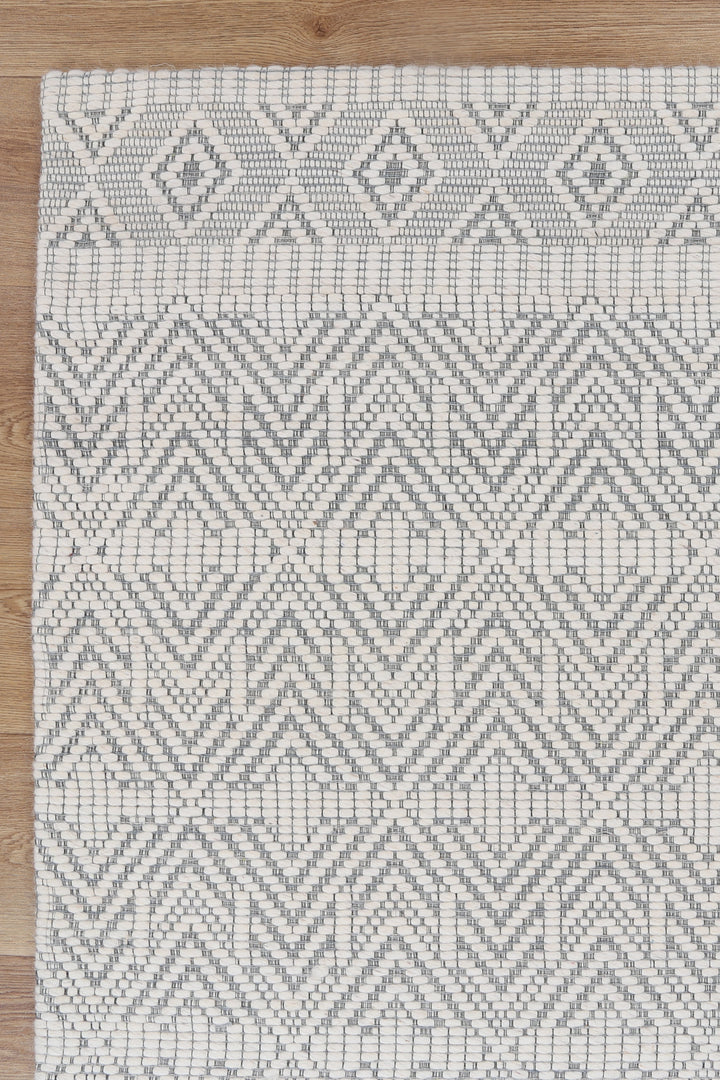 Copacabana Chevron Light Grey Wool Rug - 4LGRE