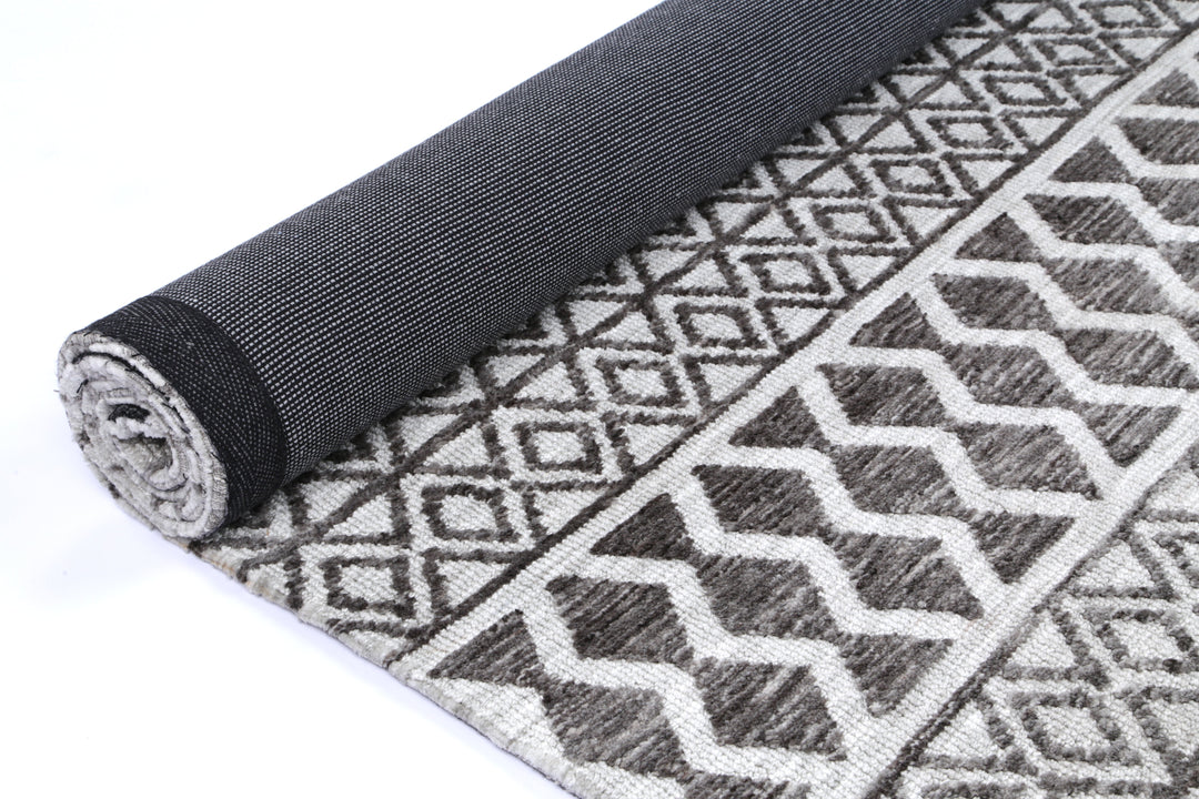 Amritsar Ramdass Charcoal & Beige Cotton Blend Rug - 4CBEI