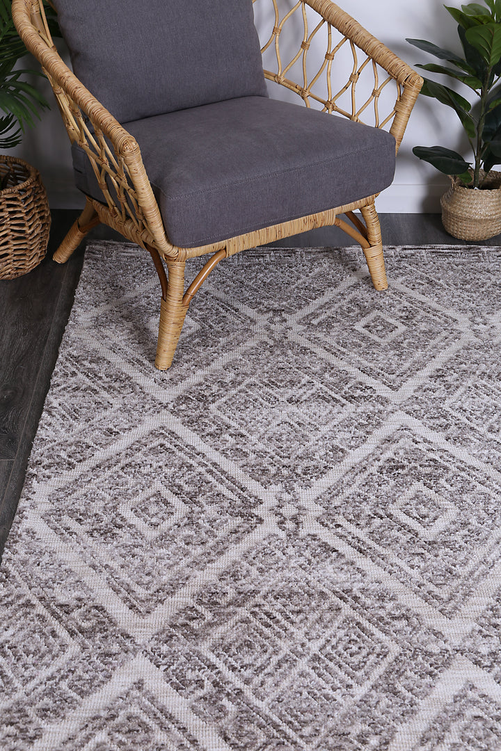 Amritsar Glenfalls Grey Tribal Rug - GLENGREY