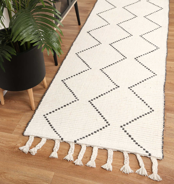 Goa Zig-Zag Wool Blend Cream Rug - D2CRE