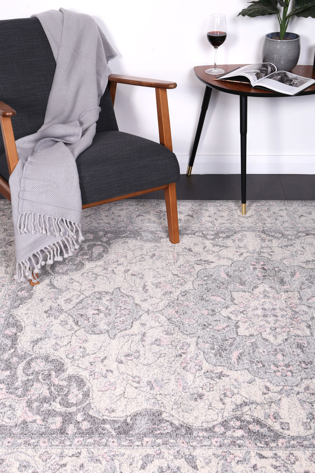 Delicate Traditional Grey Rug - DELI07