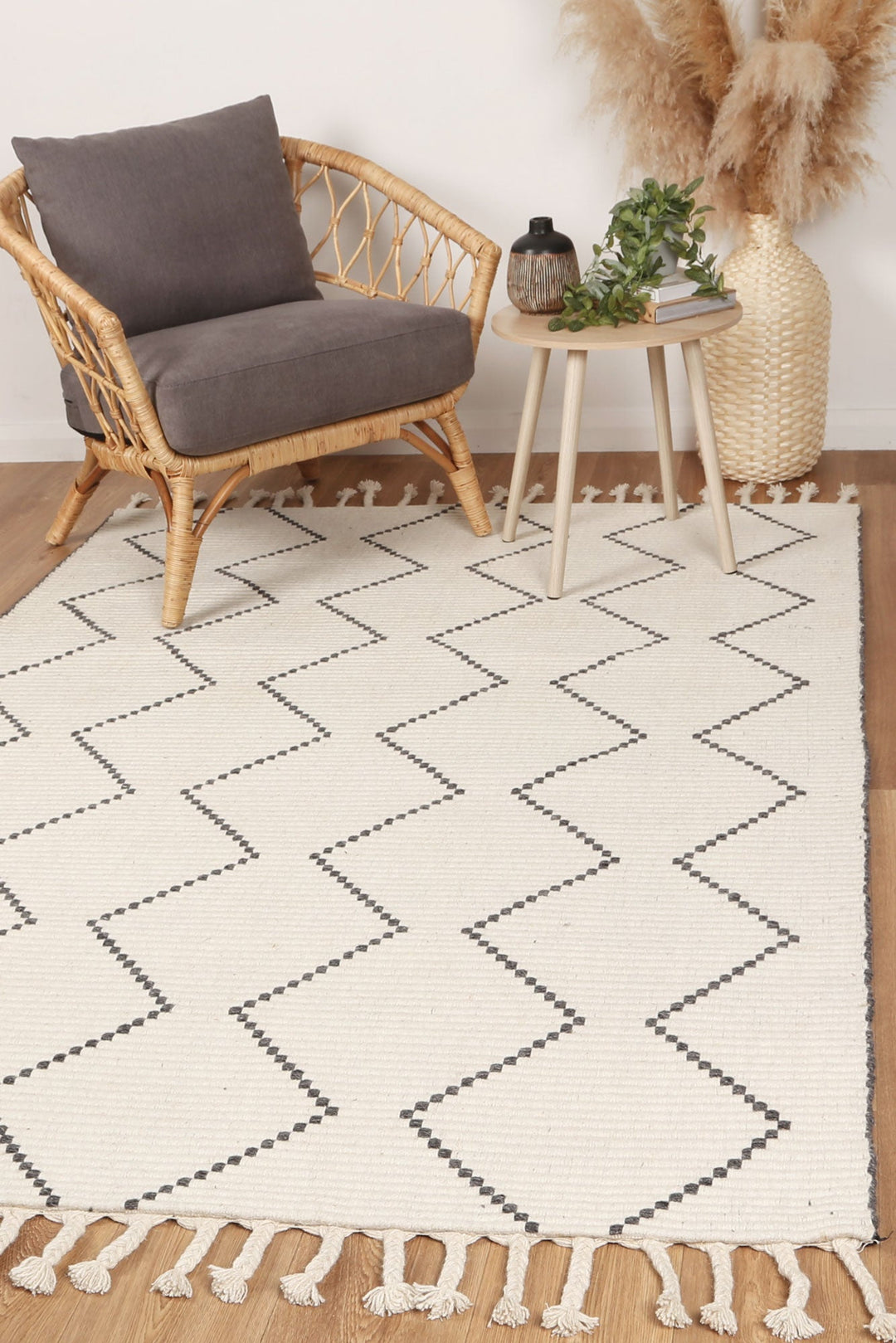 Goa Zig-Zag Wool Blend Cream Rug - D2CRE