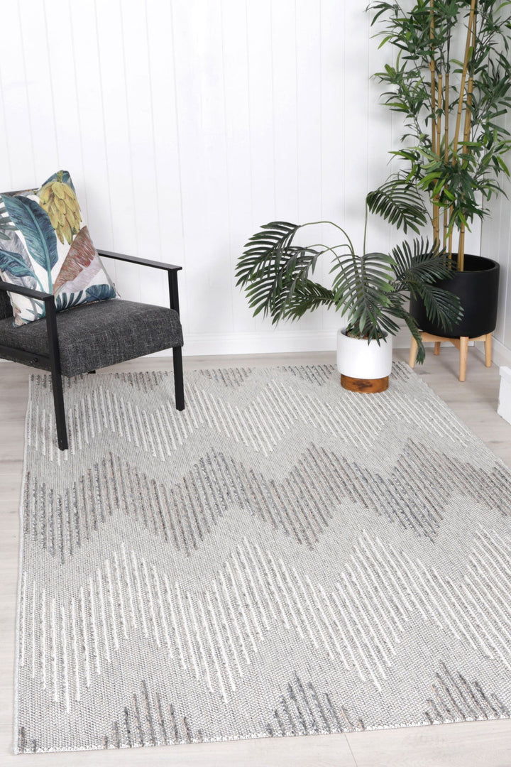 Maldives Eagle Indoor / Outdoor Grey Rug - Mald12