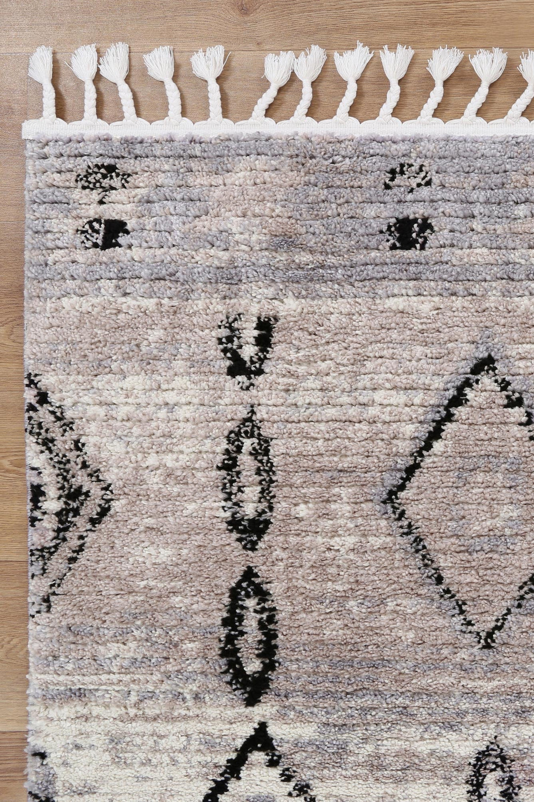 Morocco Tribal Diamond Ash Rug - MORO10