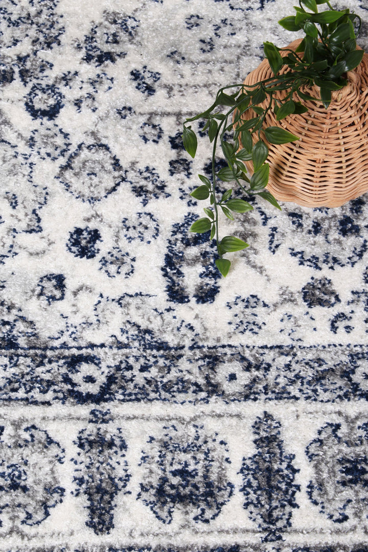 Provence Marseille Ivory & Blue Traditional Rug - 016